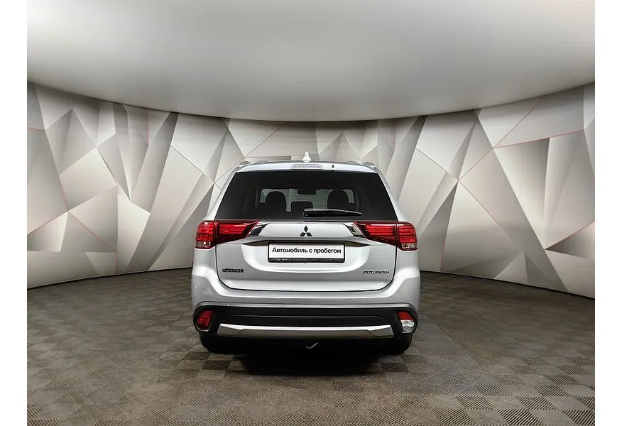 Mitsubishi Outlander 2.0 MIVEC CVT 2WD (146 л.с.) Intense Plus Серебристый в АВИЛОН. Слайд №8