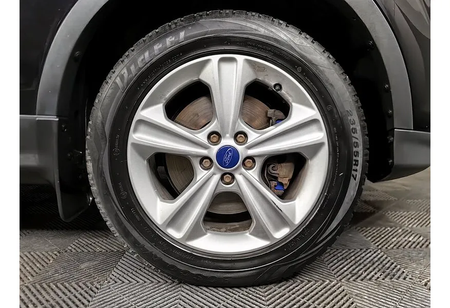 Ford Kuga 1.5 EcoBoost AT AWD (150 л.с.) Titanium Черный в АВИЛОН. Слайд №16