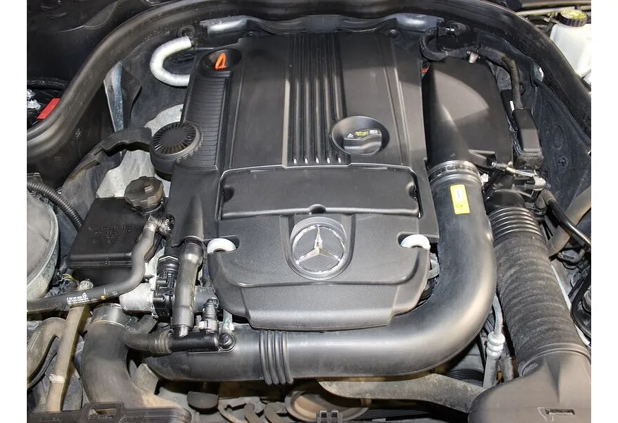 Mercedes-Benz E-Класс E 200 T BlueEfficiency 7G-Tronic Plus (184 л.с.) Черный в АВИЛОН. Слайд №11