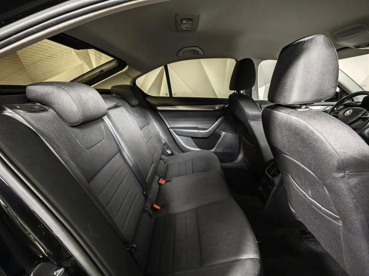 Skoda Octavia 1.8 TSI DSG (180 л.с.) Черный в АВИЛОН. Слайд №15