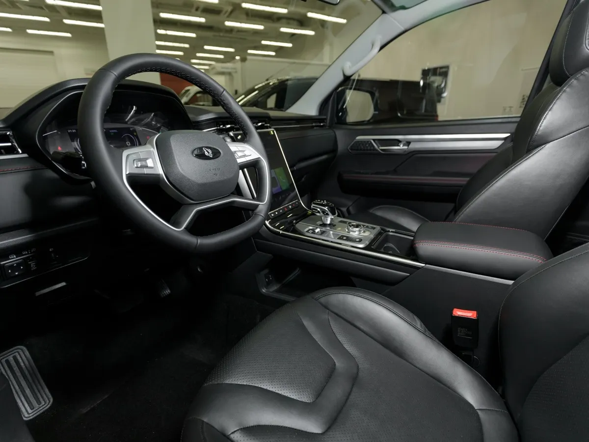 Sollers ST8 2.0G 8AT AWD (224 л.с.) Premium Серебристый в АВИЛОН. Слайд №6