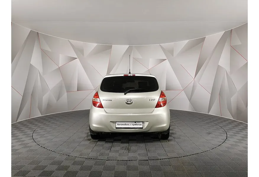 Hyundai i20 1.4 AT (101 л.с.) Бежевый в АВИЛОН. Слайд №8