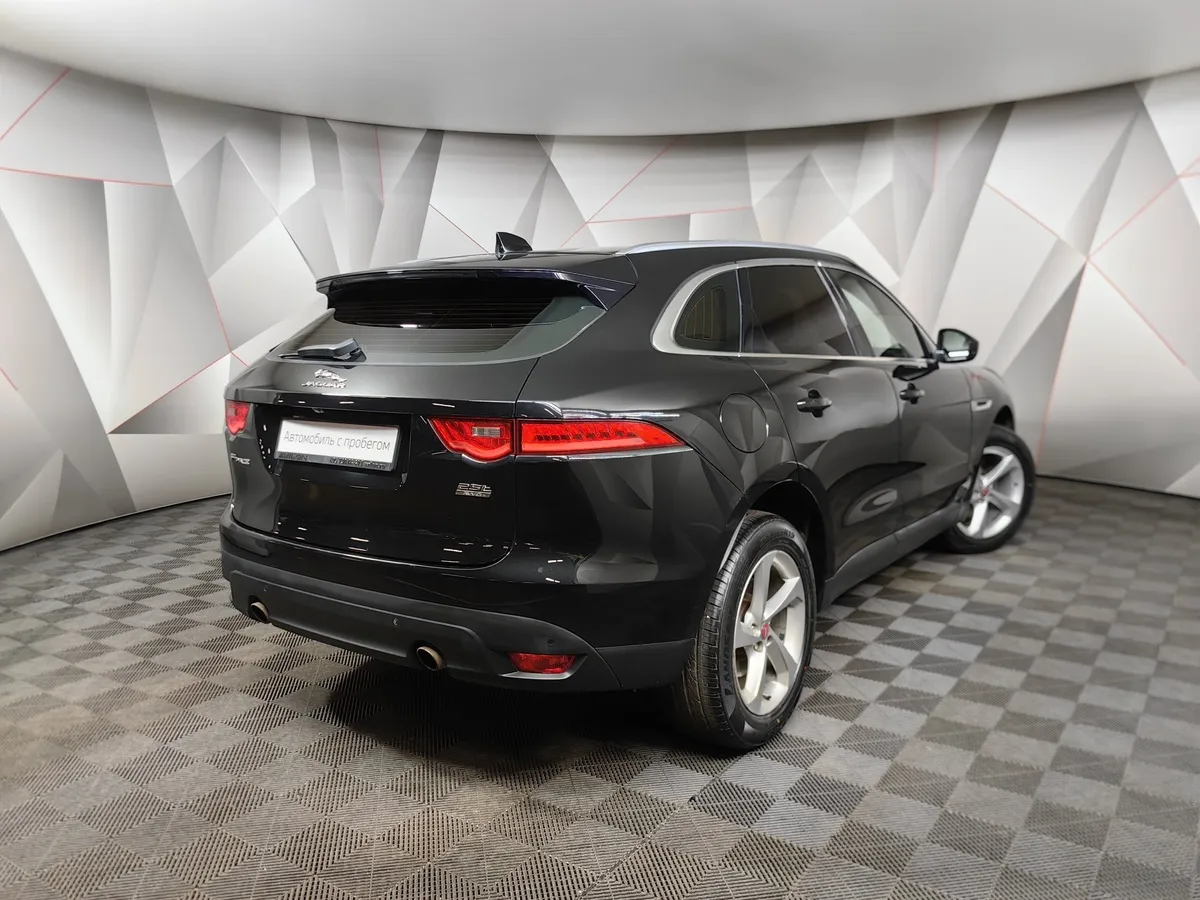 Jaguar F-Pace 2.0 AT AWD (249 л.с.) Prestige Черный в АВИЛОН. Слайд №2