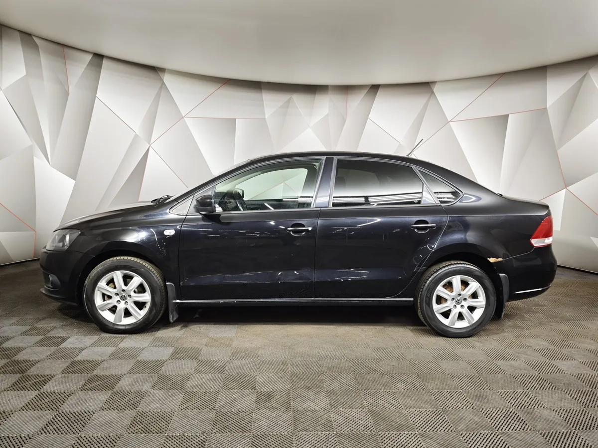 Volkswagen Polo 1.6 MPI AT (110 л.с.) Highline Черный в АВИЛОН. Слайд №5