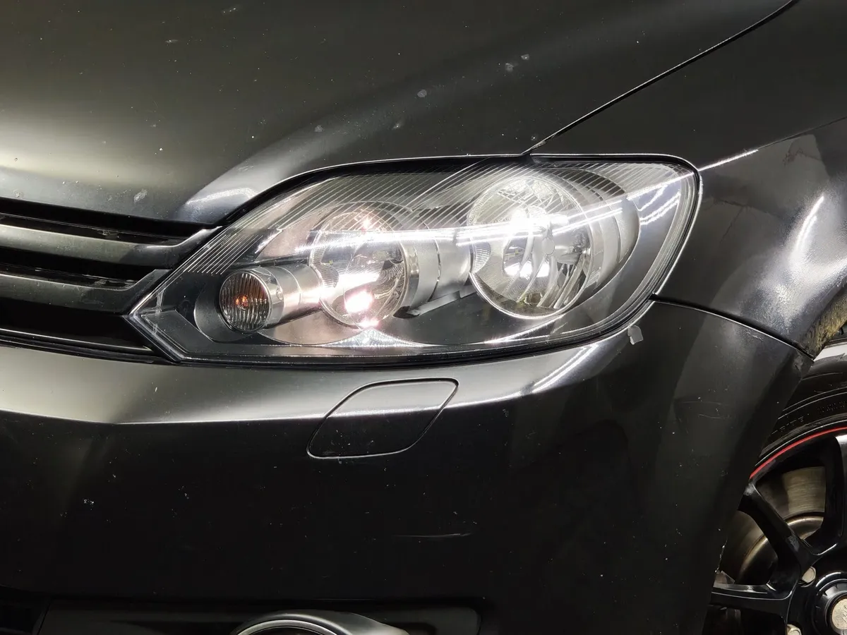 Volkswagen Golf 1.6 MT (102 л.с.) Trendline Черный в АВИЛОН. Слайд №10