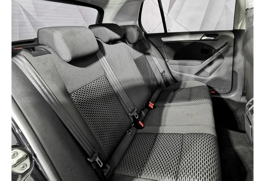 Volkswagen Golf 1.4 TSI MT (122 л.с.) Trendline Черный в АВИЛОН. Слайд №16