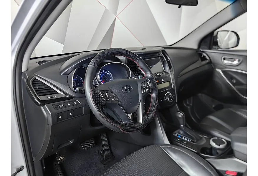 Hyundai Santa Fe 2.4 AT 4WD (175 л.с.) Dynamic Серебристый в АВИЛОН. Слайд №19
