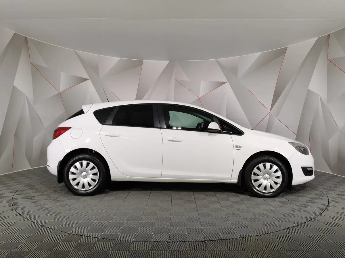 Opel Astra 1.6 AT (115 л.с.) Белый в АВИЛОН. Слайд №6