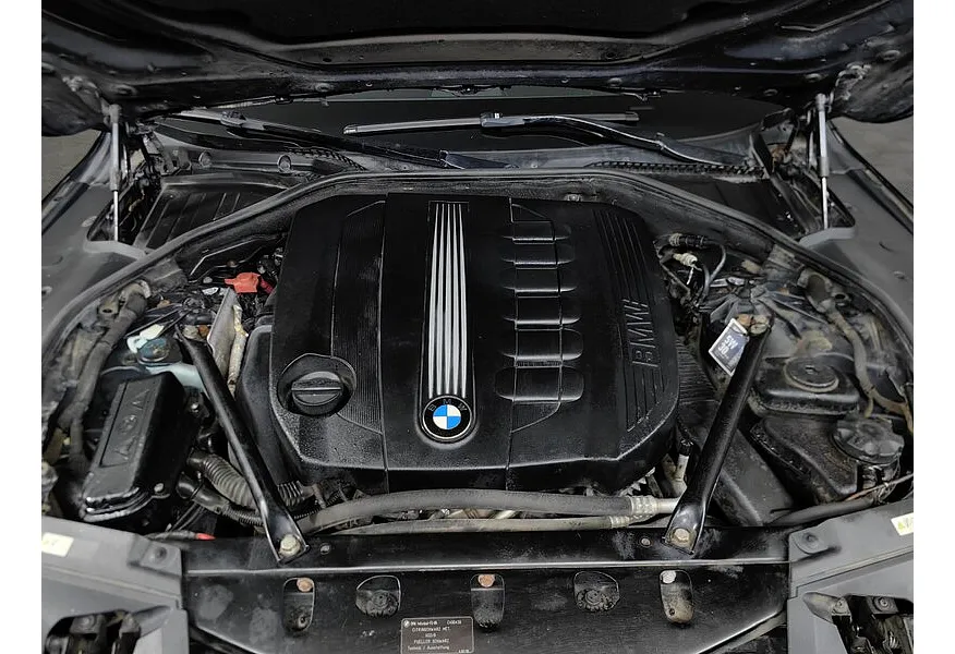 BMW 7 серия 740d xDrive AT (306 л.с.) Черный в АВИЛОН. Слайд №9