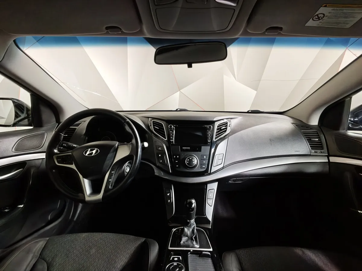 Hyundai i40 2.0 AT (150 л.с.) Comfort Черный в АВИЛОН. Слайд №14