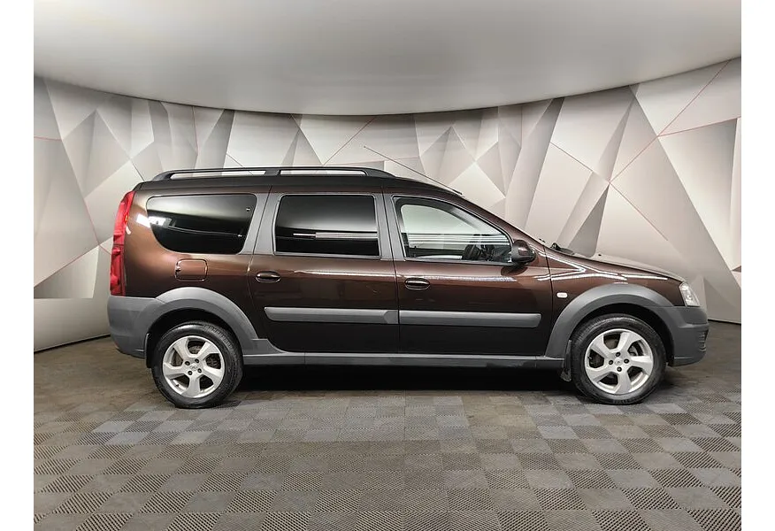 LIVE. Слайд №4