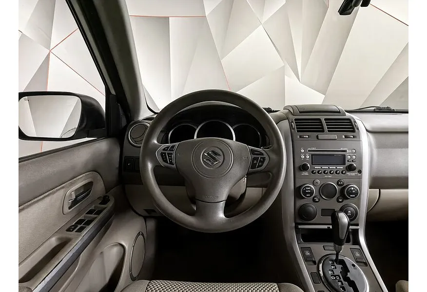 Suzuki Grand Vitara 2.4 AT (169 л.с.) Белый в АВИЛОН. Слайд №19