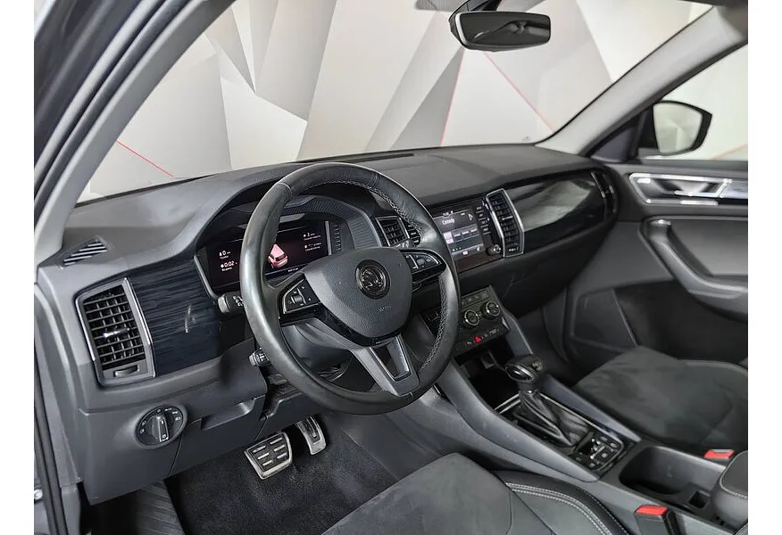 Skoda Kodiaq 1.4 TSI DSG 4X4 (150 л.с.) Серый в АВИЛОН. Слайд №18