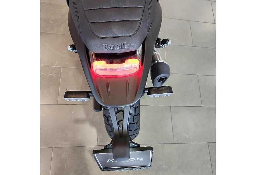 LIVE. Слайд №10