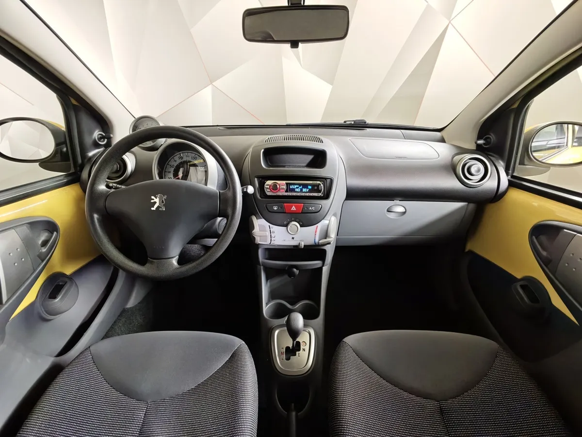 Peugeot 107 1.0 MT (68 л.с.) Active Желтый в АВИЛОН. Слайд №14