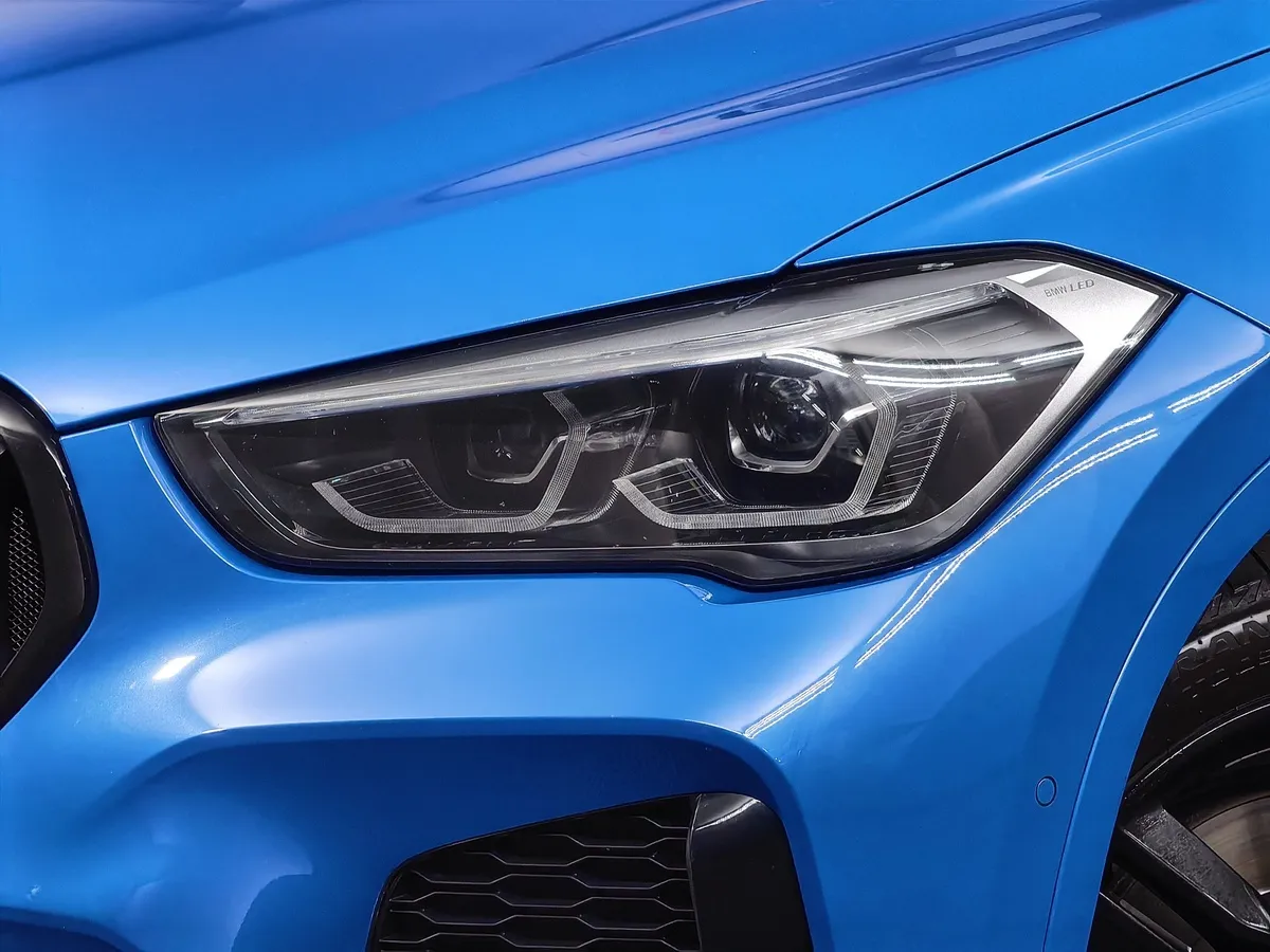 BMW X1 20i xDrive (192 л.с.) M Sport Синий в АВИЛОН. Слайд №8