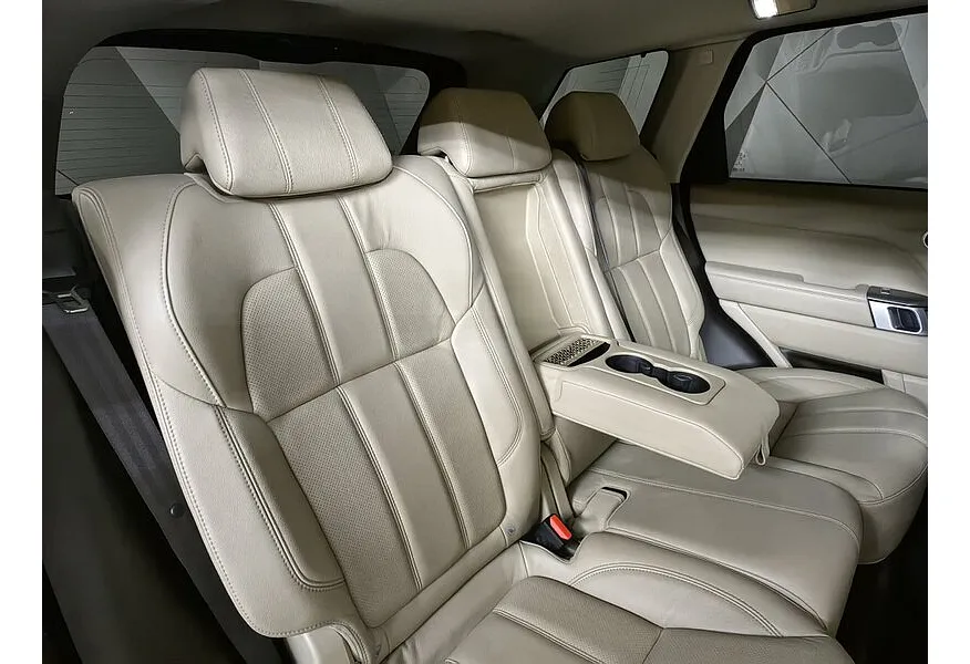 Land Rover Range Rover Sport 3.0 TDV6 AT AWD (249 л.с.) SE Серый в АВИЛОН. Слайд №17 Land Rover Range Rover Sport 3.0 TDV6 AT AWD (249 л.с.) SE Серый в АВИЛОН. Слайд №17