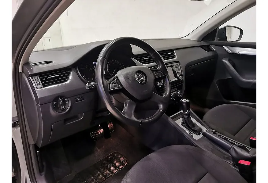 Skoda Octavia 1.4 TSI DSG (140 л.с.) Серый в АВИЛОН. Слайд №17
