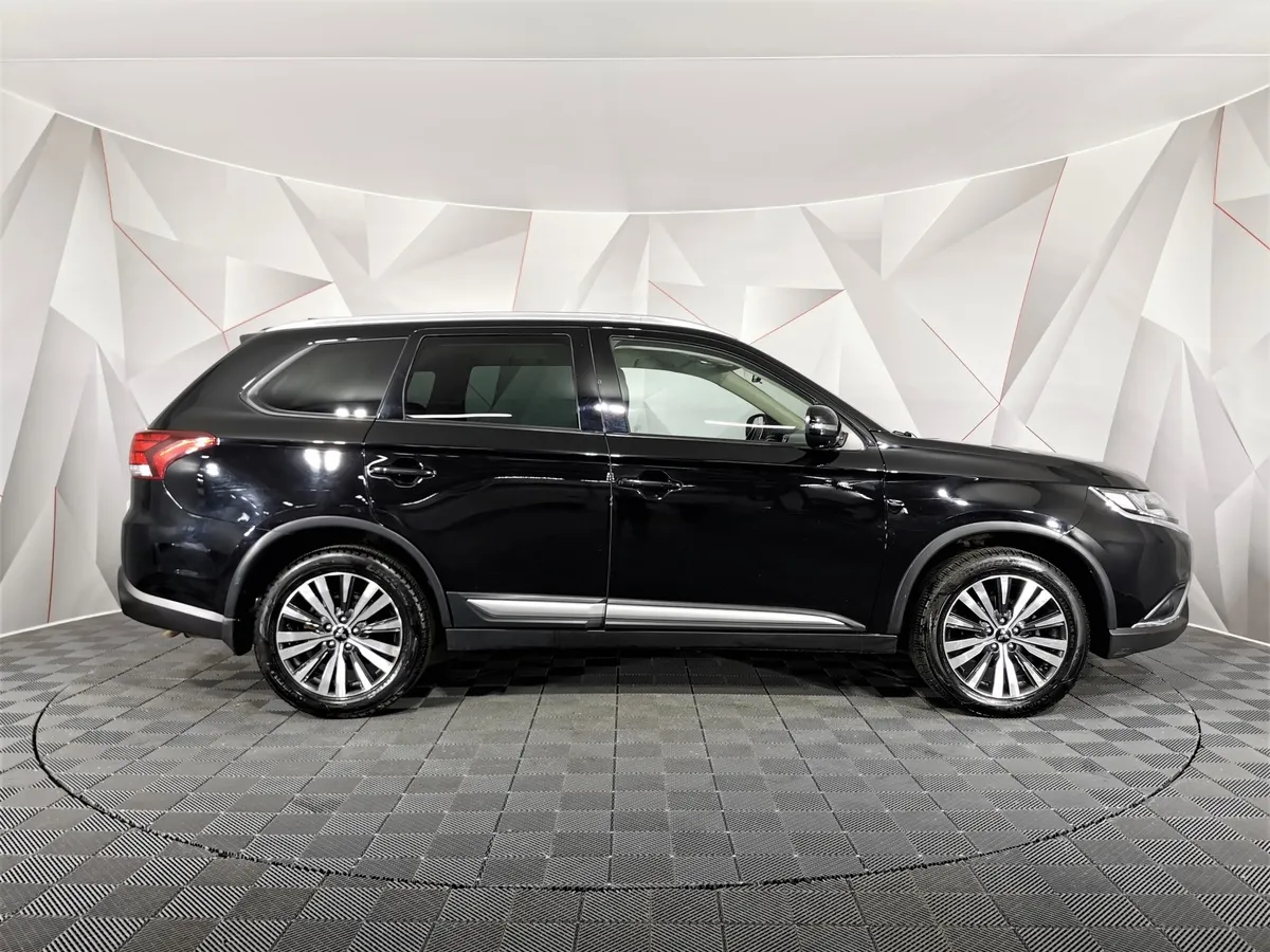 Mitsubishi Outlander 2.0 MIVEC CVT 2WD (146 л.с.) Invite Черный в АВИЛОН. Слайд №6