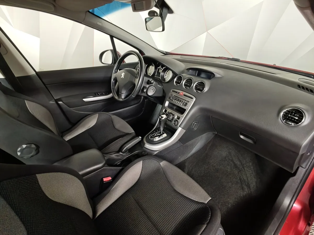 Peugeot 308 1.6 VTi AT (120 л.с.) Красный в АВИЛОН. Слайд №13