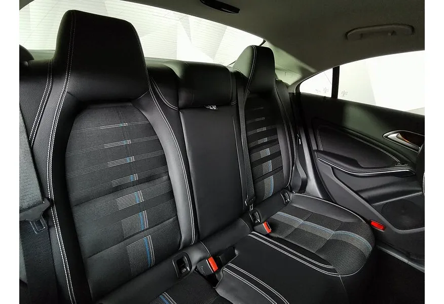 Mercedes-Benz CLA CLA 200 7G-DCT (156 л.с.) Urban Серый в АВИЛОН. Слайд №17