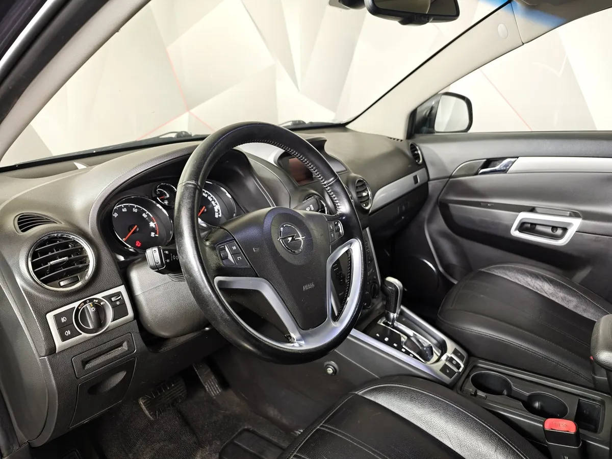Opel Antara 3.0 V6 AT AWD (249 л.с.) Черный в АВИЛОН. Слайд №18