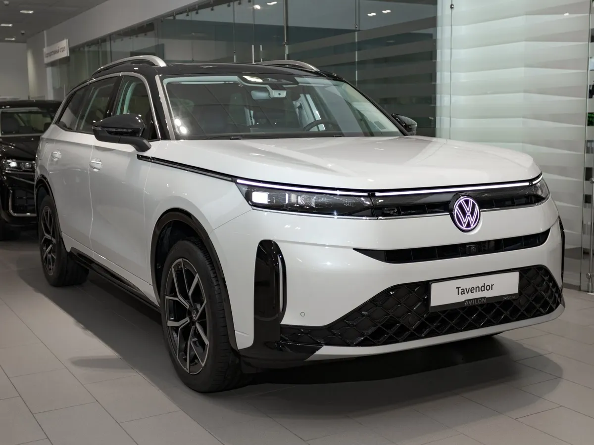 Volkswagen Tavendor 2.0 DSG 4WD (272 л.с.) Р-Лайн Тоуринг Белый в АВИЛОН. Слайд №2 Volkswagen Tavendor 2.0 DSG 4WD (272 л.с.) Р-Лайн Тоуринг Белый в АВИЛОН. Слайд №2