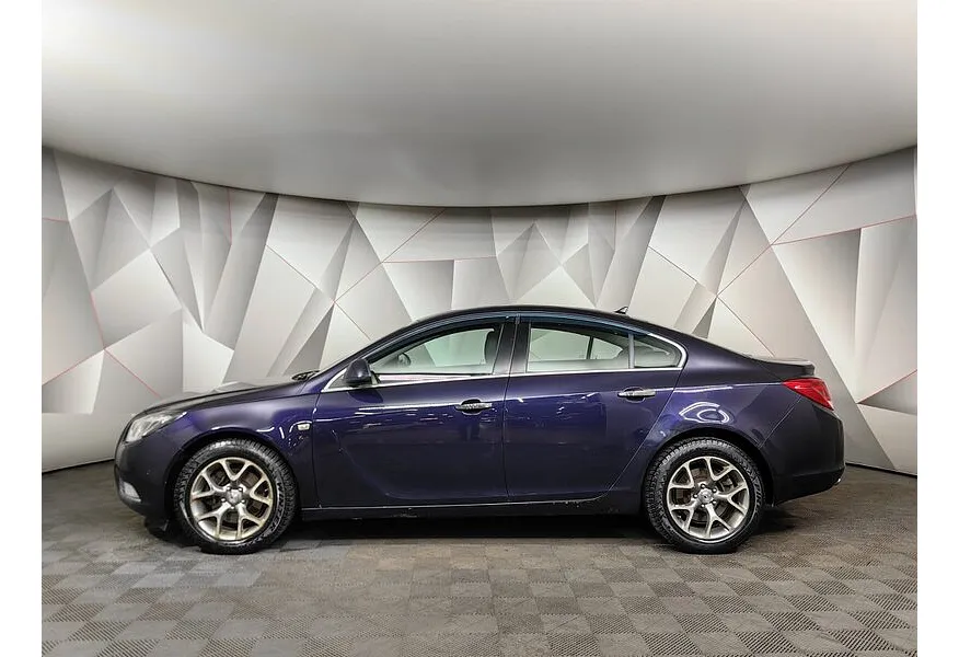 Opel Insignia 2.0 Turbo AT (220 л.с.) Фиолетовый в АВИЛОН. Слайд №5