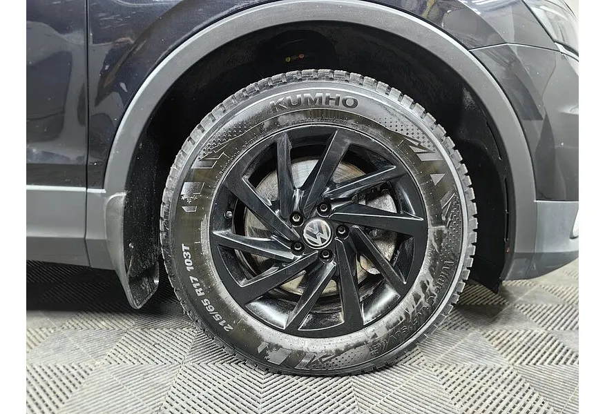 Volkswagen Tiguan 2.0 TSI 4Motion DSG (180 л.с.) Highline Черный в АВИЛОН. Слайд №9