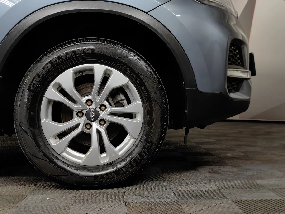 Chery Tiggo 4 1.5 MT FWD (113 л.с.) Серый в АВИЛОН. Слайд №9