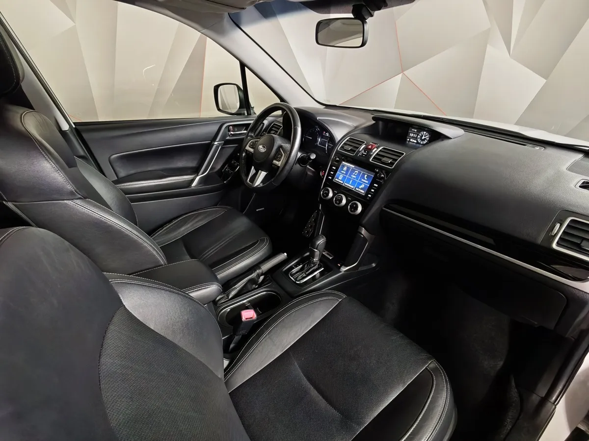 Subaru Forester 2.0 XT AWD CVT (241 л.с.) Белый в АВИЛОН. Слайд №12