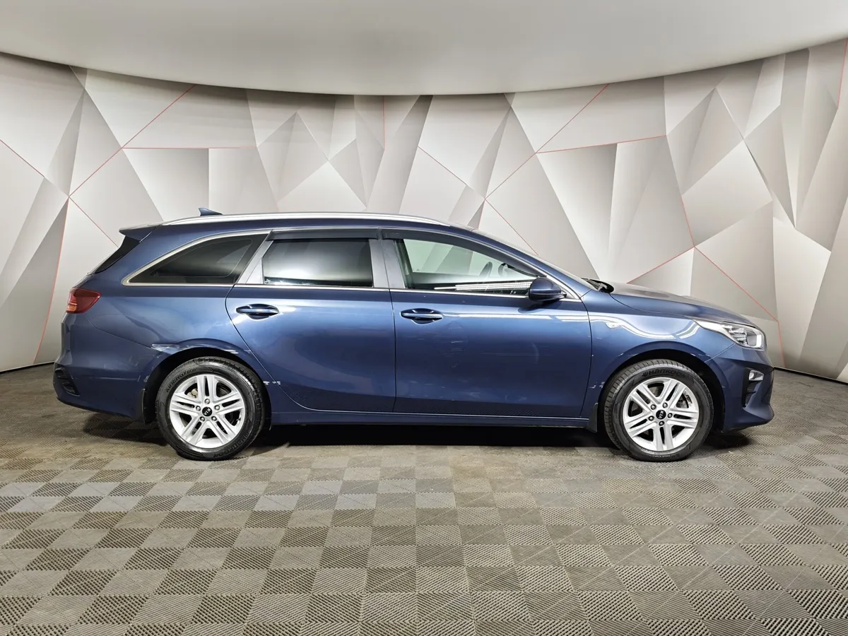 Kia Ceed 1.6 MPI AT (128 л.с.) Luxe Синий в АВИЛОН. Слайд №6