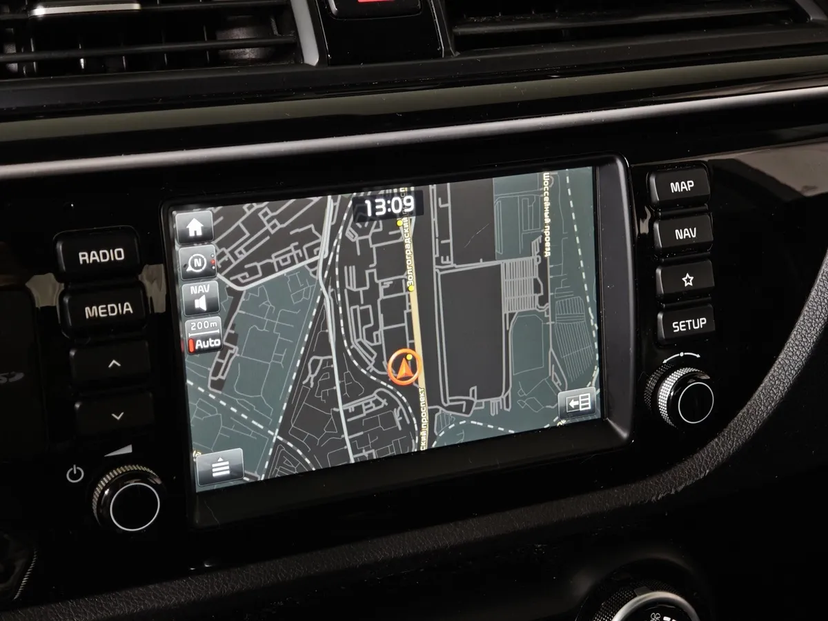 Kia Rio 1.6 AT (123 л.с.) Белый в АВИЛОН. Слайд №21