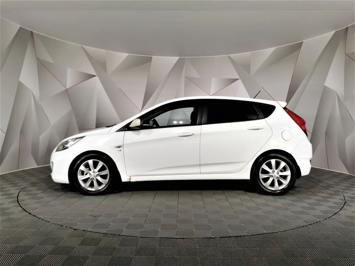 Hyundai Solaris 1.6 AT (123 л.с.) Active Белый в АВИЛОН. Слайд №5
