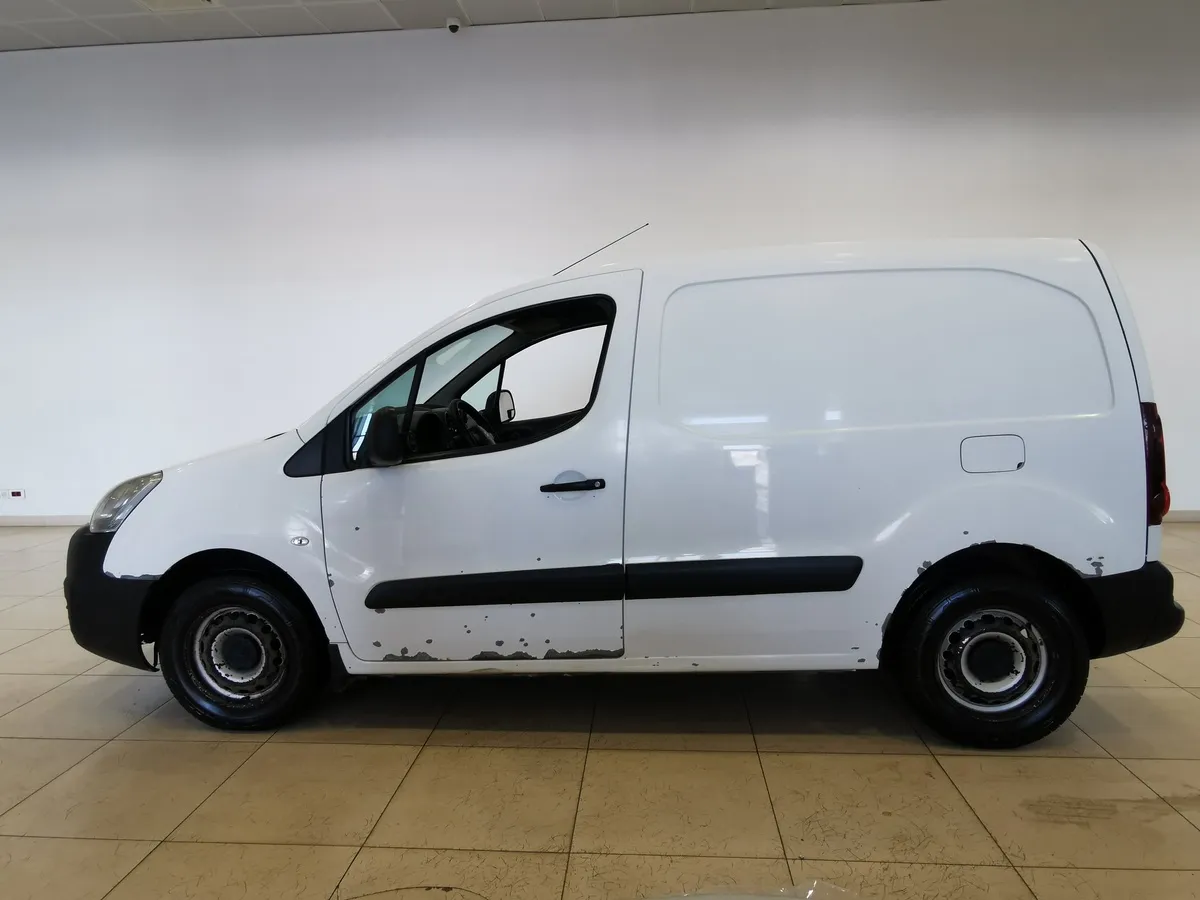 Peugeot Partner 1.6 MT (110 л.с.) Белый в АВИЛОН. Слайд №5