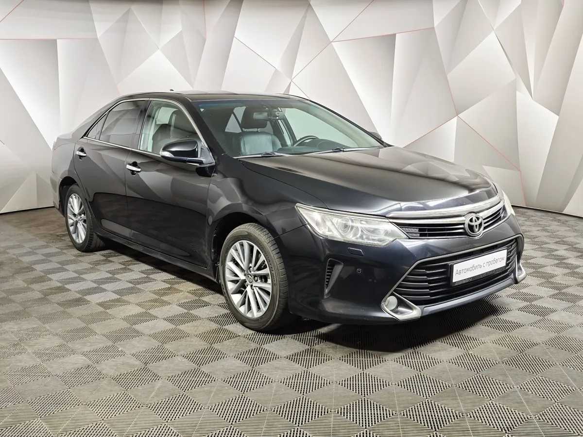 Toyota Camry 2.5 AT (181 л.с.) Черный в АВИЛОН. Слайд №3