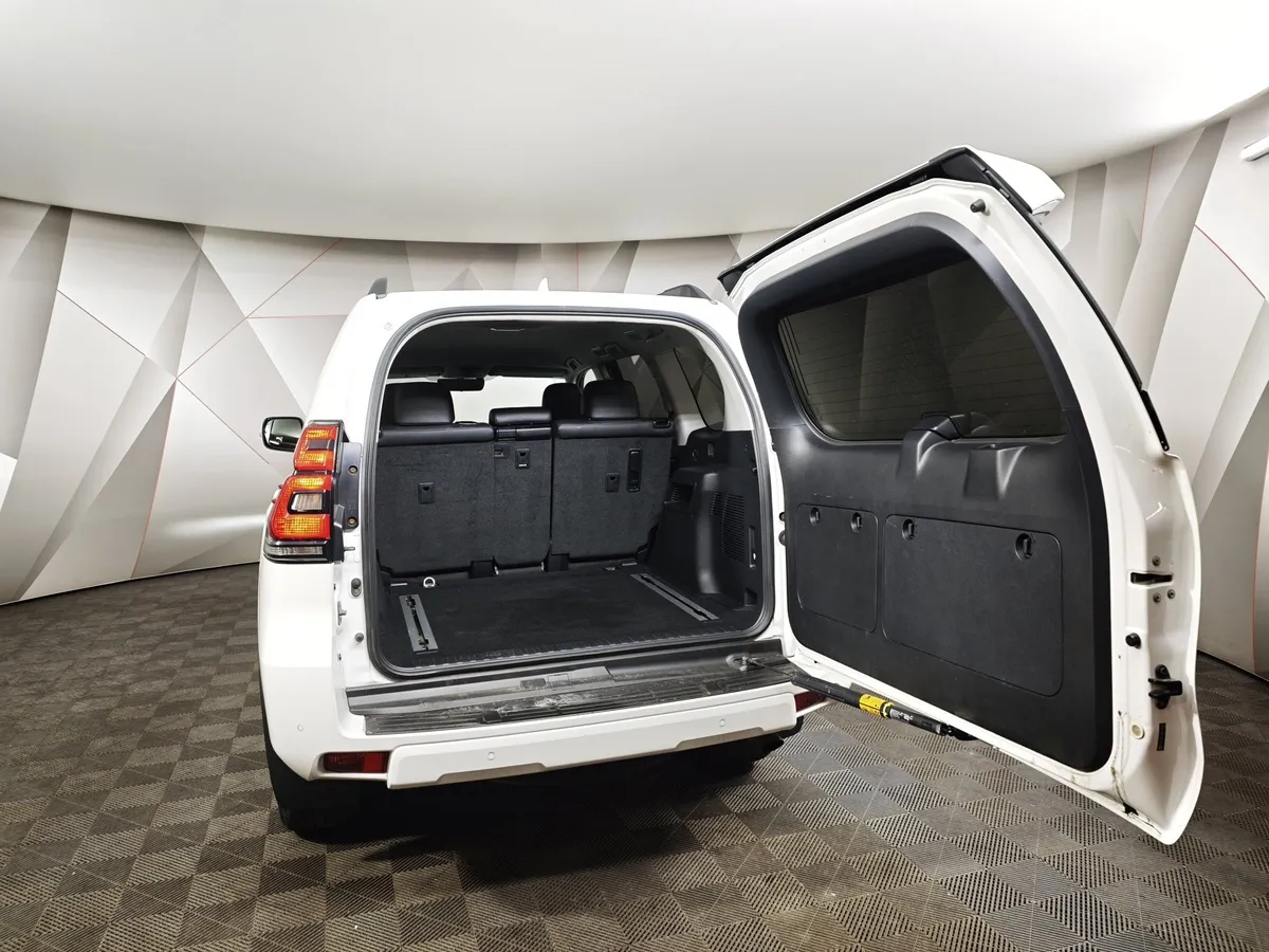 Toyota Land Cruiser Prado 4.0 AT AWD (249 л.с.) Белый в АВИЛОН. Слайд №12