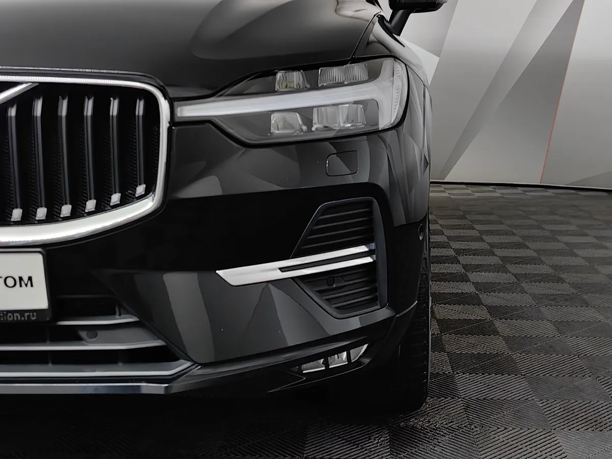 Volvo XC60 2.0 T5 AT AWD (249 л.с.) Inscription Черный в АВИЛОН. Слайд №10
