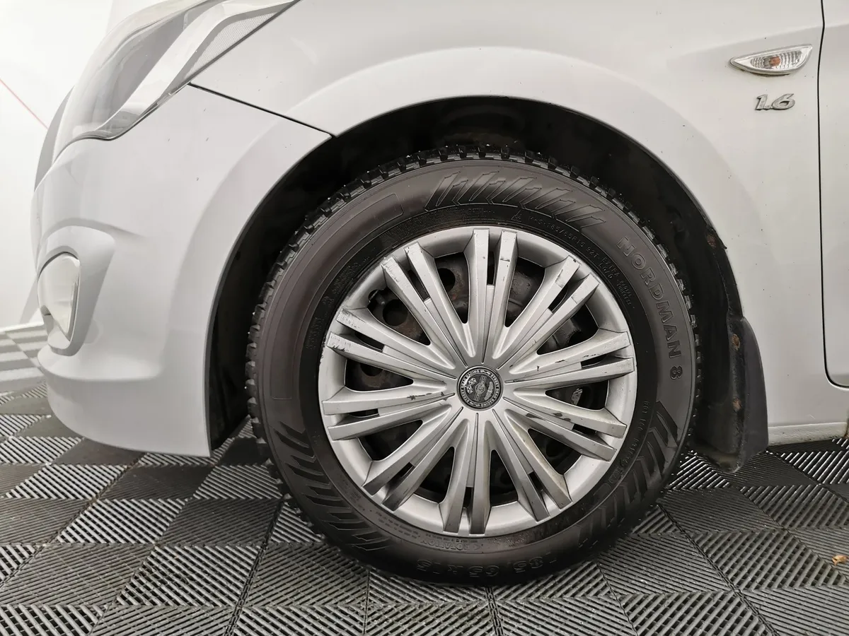 Hyundai Solaris 1.6 AT (123 л.с.) Comfort Серебристый в АВИЛОН. Слайд №9
