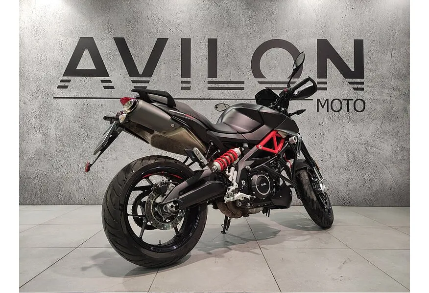 LIVE. Слайд №6