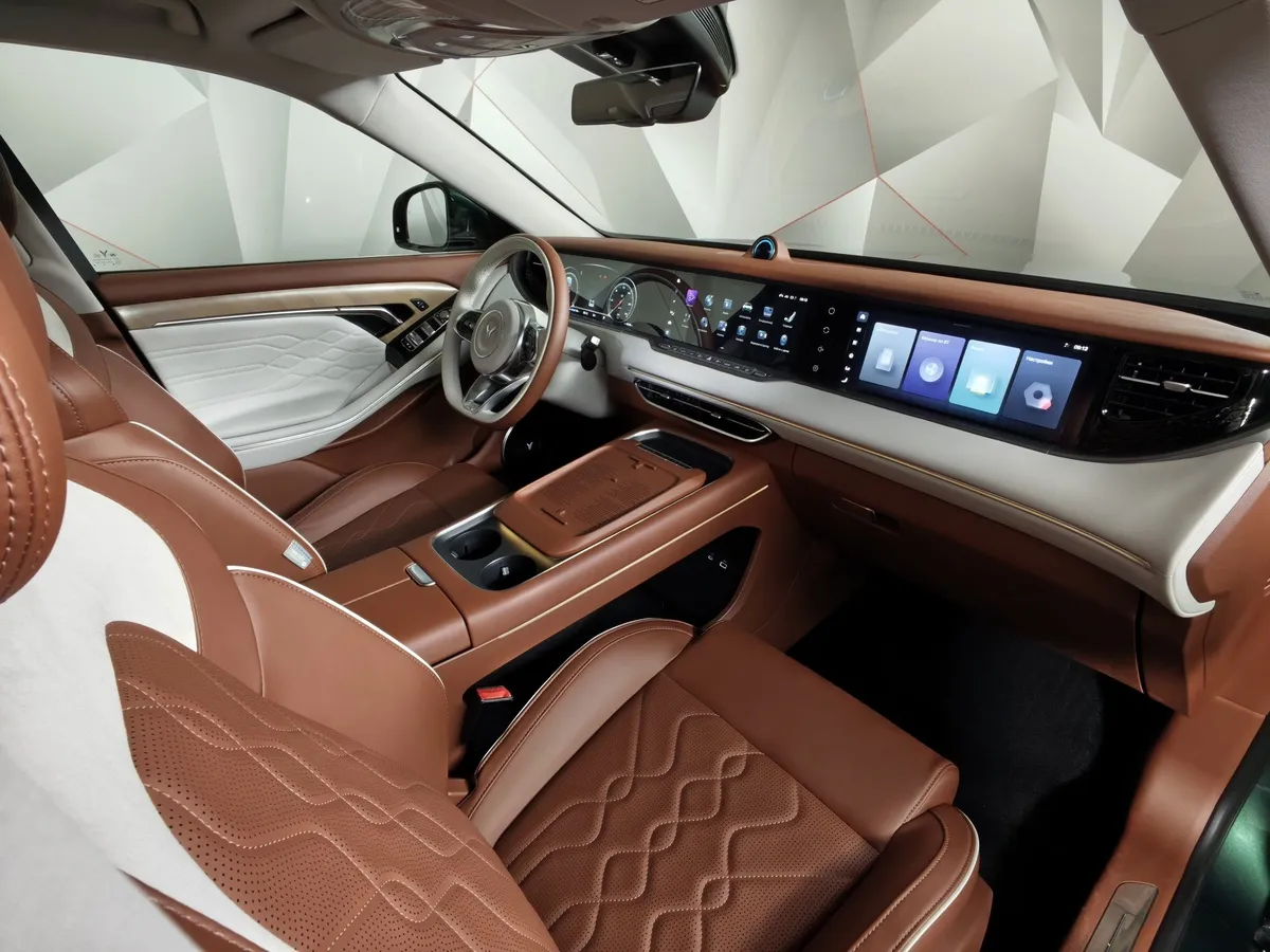 Voyah Free EVR 1.5 AT AWD (489 л.с.) Зеленый в АВИЛОН. Слайд №13