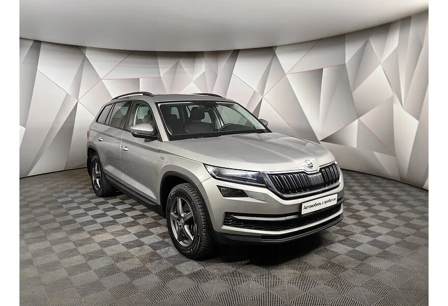 Skoda Kodiaq 2.0 TDI DSG 4X4 (150 л.с.) Бежевый в АВИЛОН. Слайд №3
