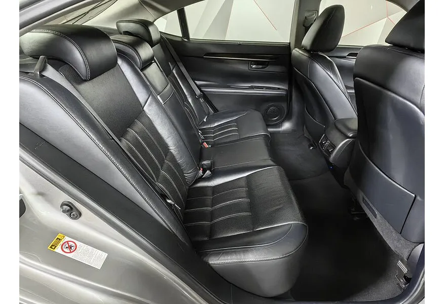 Lexus ES 200 AT (150 л.с.) Серый в АВИЛОН. Слайд №16