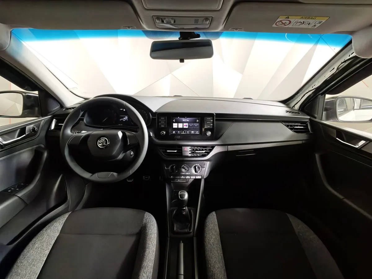 Skoda Rapid 1.6 MT (90 л.с.) Белый в АВИЛОН. Слайд №14