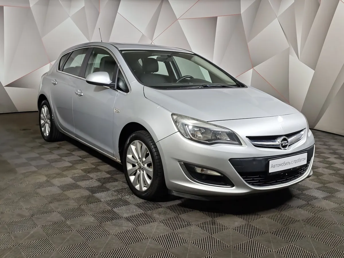 Opel Astra 1.4 Turbo AT (140 л.с.) Серебристый в АВИЛОН. Слайд №3