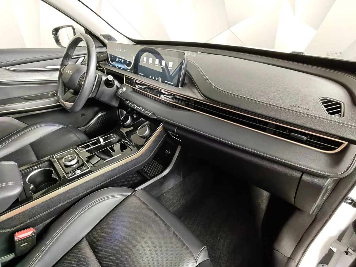 EXEED LX 1.6T DCT 4WD (150 л.с) Premium Plus Белый в АВИЛОН. Слайд №13