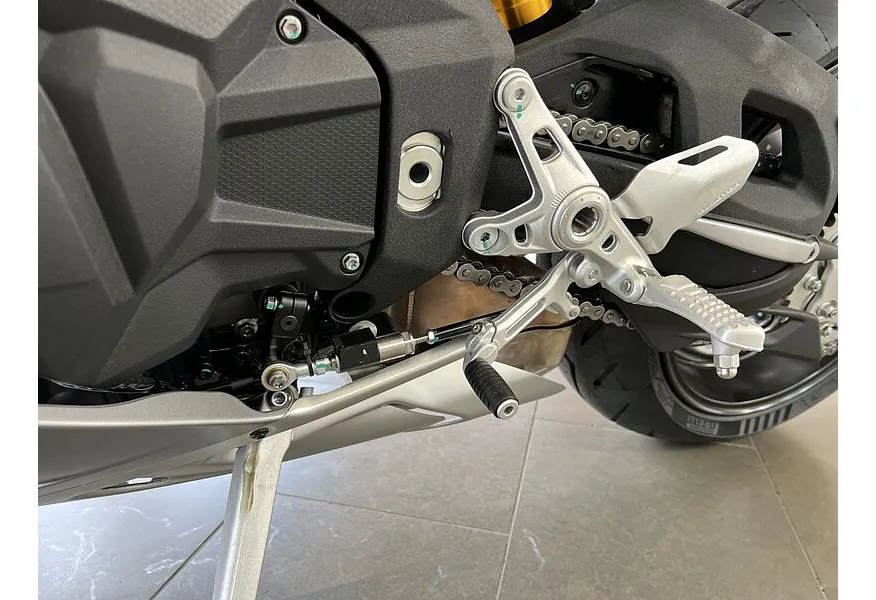 LIVE. Слайд №16