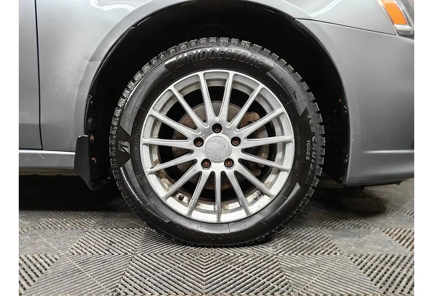 Mitsubishi Lancer 1.5 MT (109 л.с.) Серый в АВИЛОН. Слайд №9