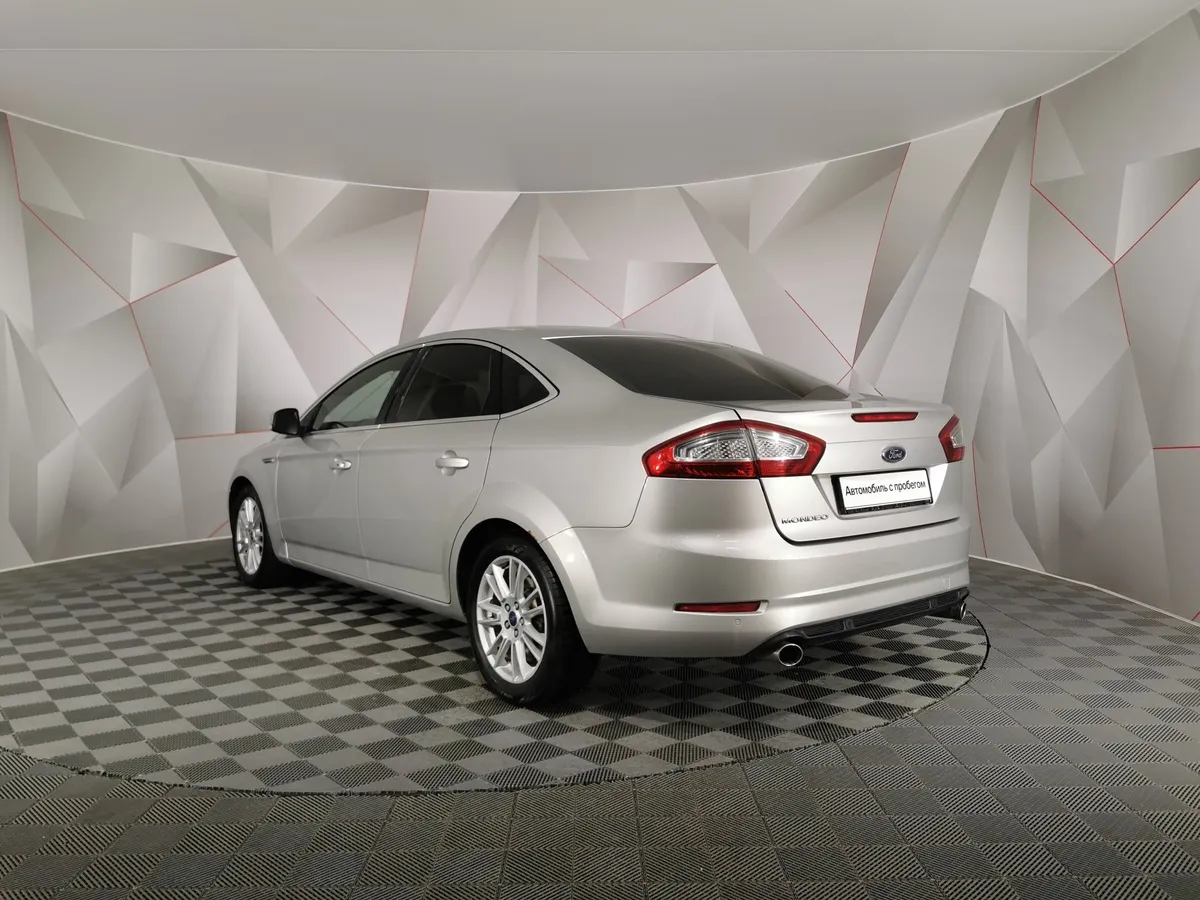 Ford Mondeo 2.0 EcoBoost PowerShift (200 л.с.) Titanium Black Серебристый в АВИЛОН. Слайд №4