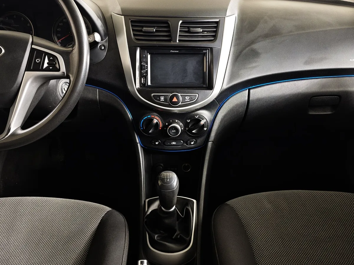 Hyundai Solaris 1.4 MT (100 л.с.) Active Plus Серый в АВИЛОН. Слайд №13